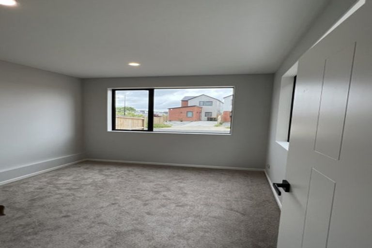 Photo of property in 5 Combat Street, Papakura, 2110