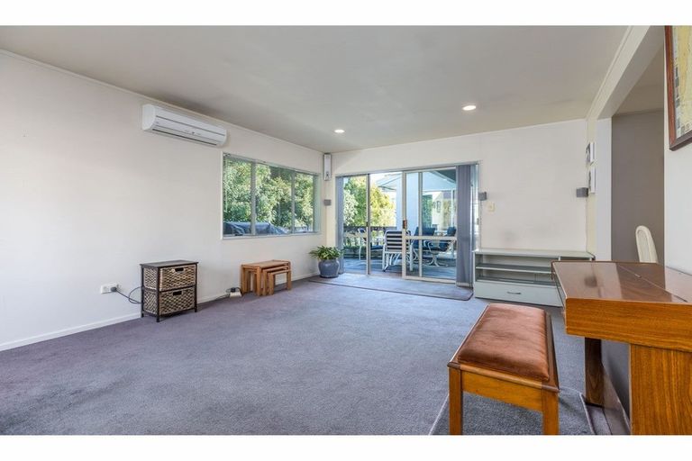 Photo of property in 19 Brookvale Park, Stanmore Bay, Whangaparaoa, 0932