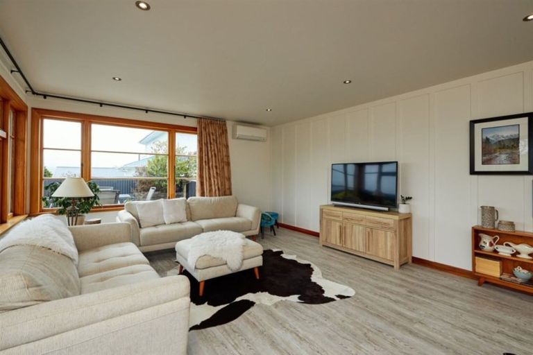 Photo of property in 56 Churchill Street, Kaikoura, 7300