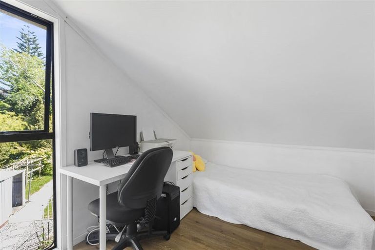 Photo of property in 50 Robbies Road, Shelly Park, Auckland, 2014