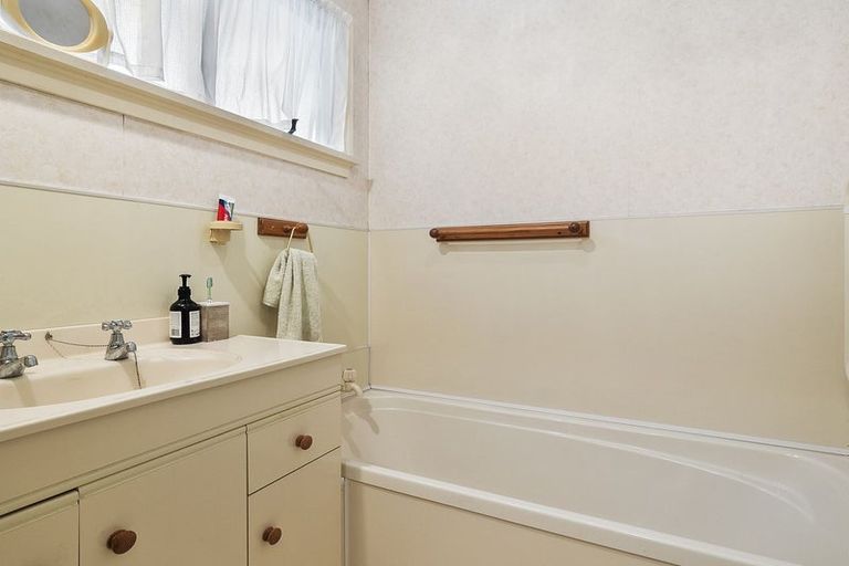 Photo of property in 18 Heath Street, Andersons Bay, Dunedin, 9013