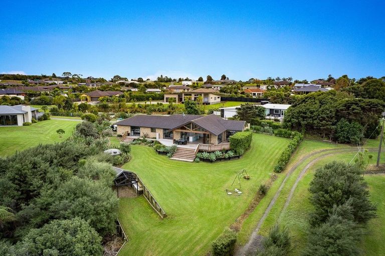 Photo of property in 68 Omana Avenue, Shelly Beach, Helensville, 0874