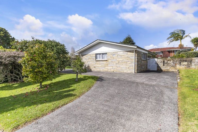 Photo of property in 21 Marywil Crescent, Hillcrest, Auckland, 0627