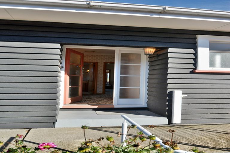 Photo of property in 2 Brooklyn Street, Green Island, Dunedin, 9018