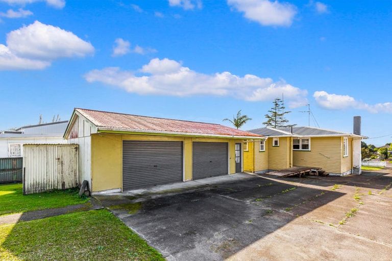 Photo of property in 33 Glenorchy Street, Glen Eden, Auckland, 0602