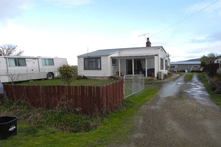 Photo of property in 12 James Street, Waimate, 7980