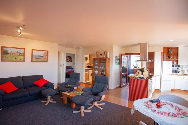 Photo of property in 6 Battiscombe Terrace, Waitara, 4320