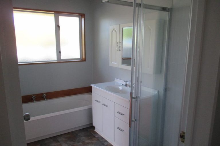 Photo of property in 1/68 Checketts Avenue, Halswell, Christchurch, 8025