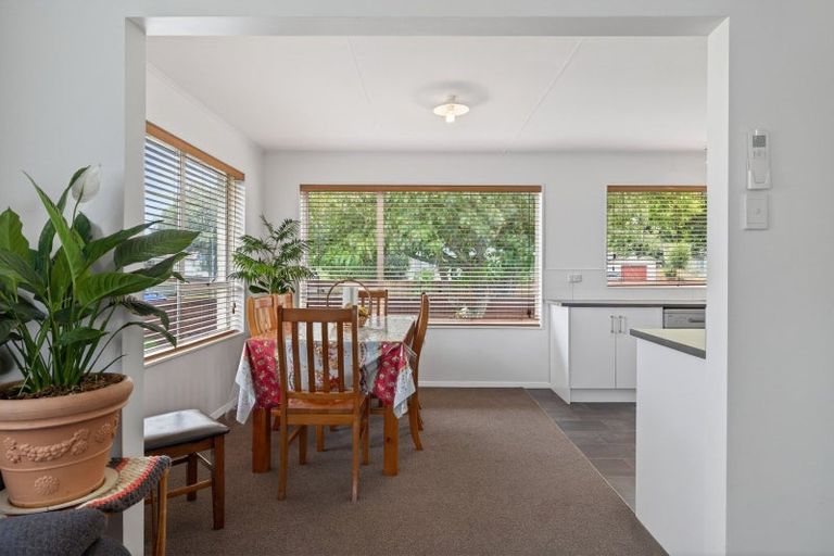 Photo of property in 19 Stillwater Place, Westbrook, Palmerston North, 4412