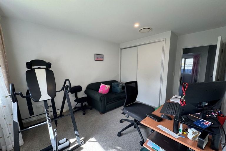 Photo of property in 21 Luxembourg Crescent, Halswell, Christchurch, 8025