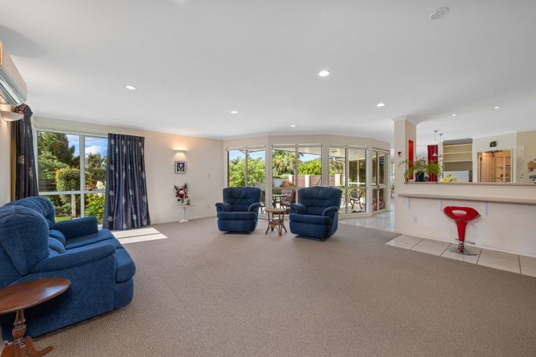 Photo of property in 2 De Castro Drive, Blenheim, 7201
