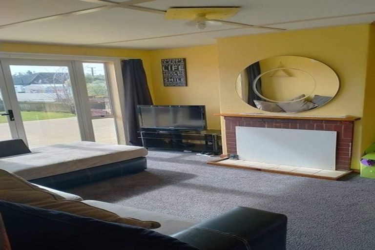 Photo of property in 37 Robinson Street, Foxton, 4814