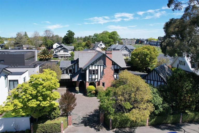 Photo of property in 283 Papanui Road, Merivale, Christchurch, 8052