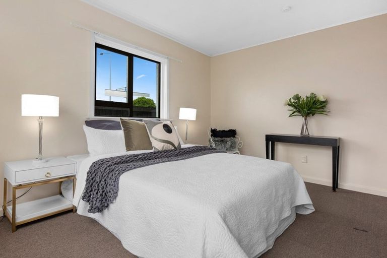 Photo of property in 1/40 Grimseys Road, Redwood, Christchurch, 8051