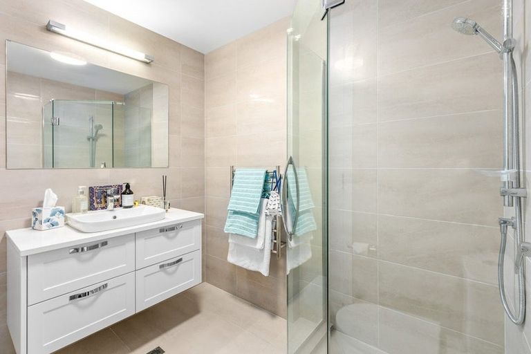 Photo of property in 73 Panorama Heights, Orewa, 0931