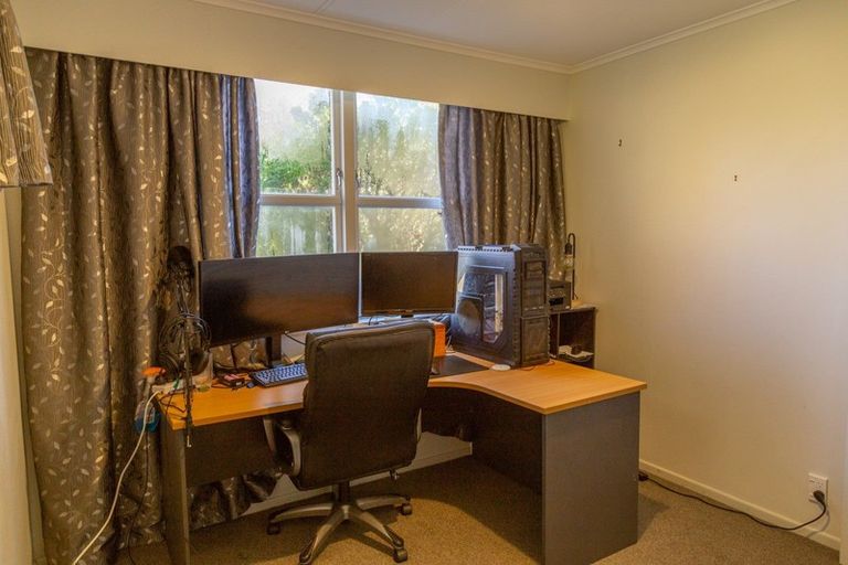 Photo of property in 15 Marotoa Grove, Turangi, 3334