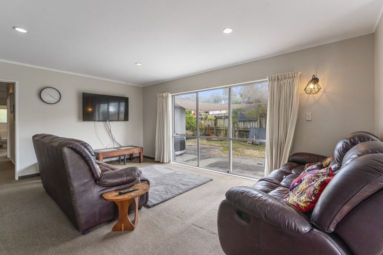 Photo of property in 36 Guildford Drive, Paraparaumu, 5032