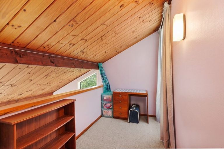 Photo of property in 23 The Anchorage, Whitby, Porirua, 5024
