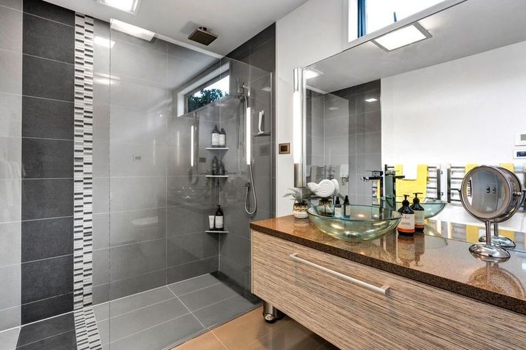 Photo of property in 208 Powderham Street, New Plymouth, 4310