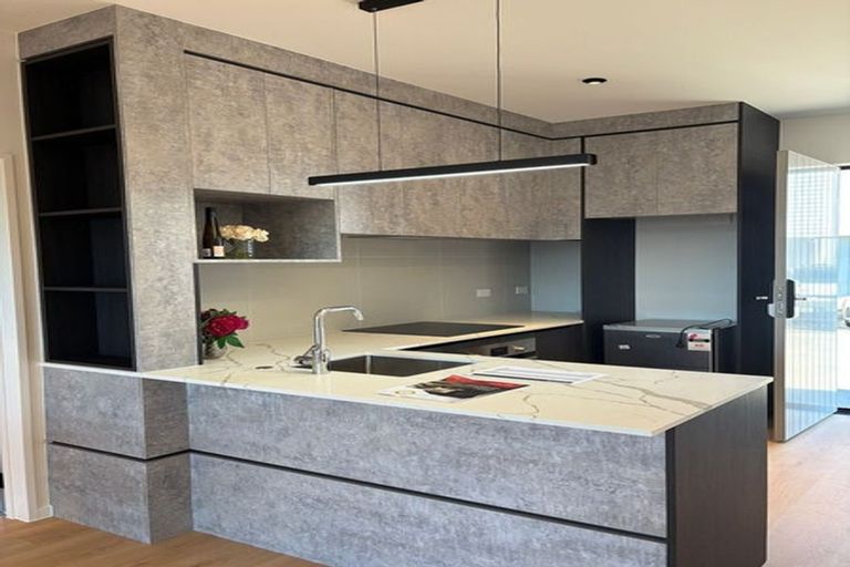 Photo of property in 13b Edgerton Road, Te Atatu Peninsula, Auckland, 0610