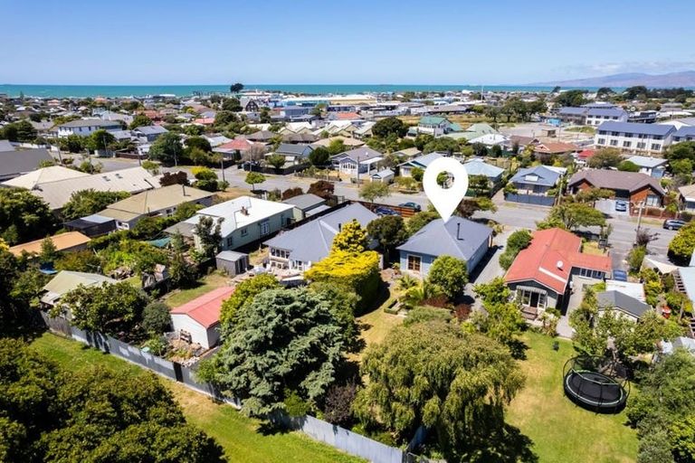 Photo of property in 132 Lonsdale Street, New Brighton, Christchurch, 8083