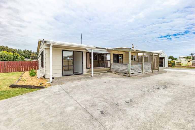 Photo of property in 31 Park Avenue, Waitarere Beach, Levin, 5510