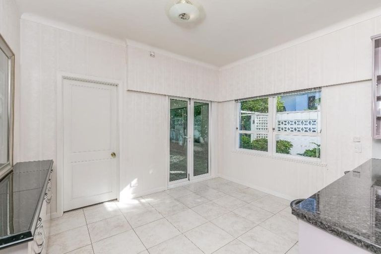 Photo of property in 78 Becroft Drive, Forrest Hill, Auckland, 0620