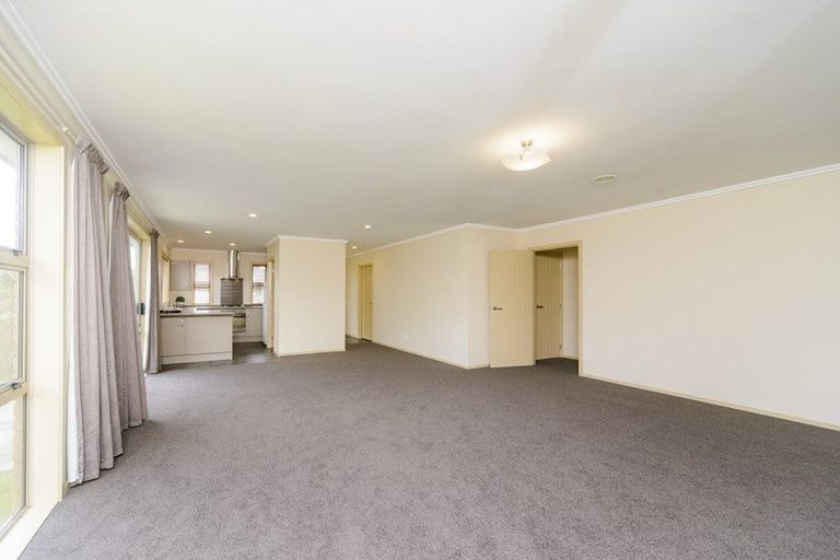 Photo of property in 7 Angelina Way, Kelvin Grove, Palmerston North, 4414