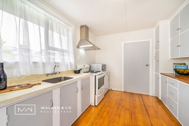 Photo of property in 15 Passive Grove, Ascot Park, Porirua, 5024