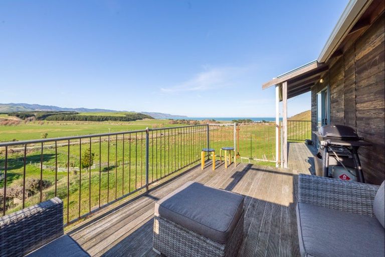 Photo of property in 32 Whangaimoana Beach Road, Whangaimoana, Pirinoa, 5772