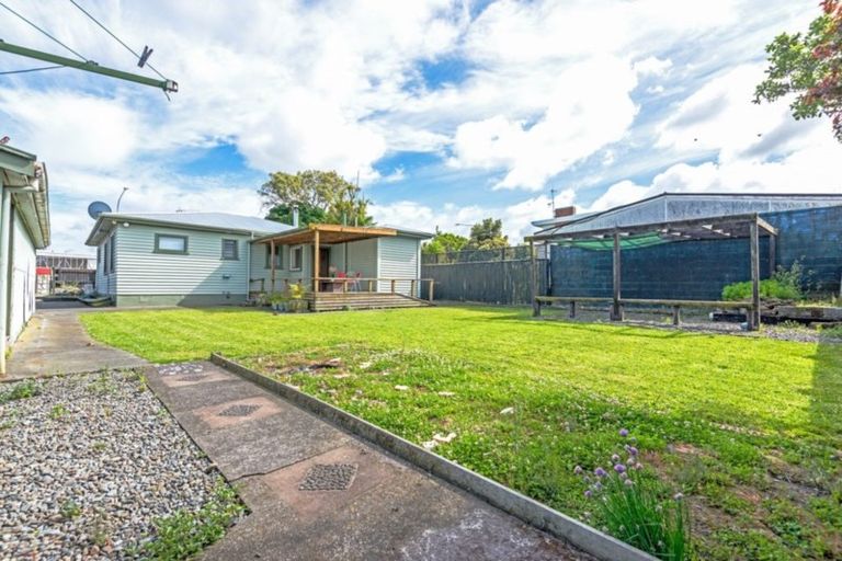 Photo of property in 1014 Tremaine Avenue, Roslyn, Palmerston North, 4414