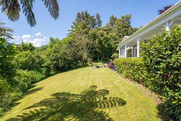Photo of property in 1084 State Highway 1 South, Manakau, Levin, 5573