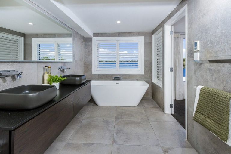 Photo of property in 6 Eric Price Avenue, Takapuna, Auckland, 0620