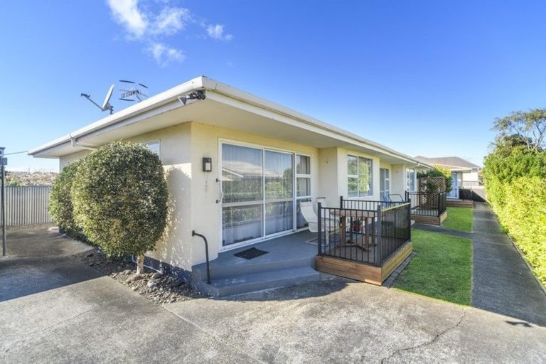 Photo of property in 1/272 Grey Street, Palmerston North, 4414