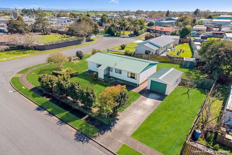 Photo of property in 2 Walton Place, Ngatea, 3503