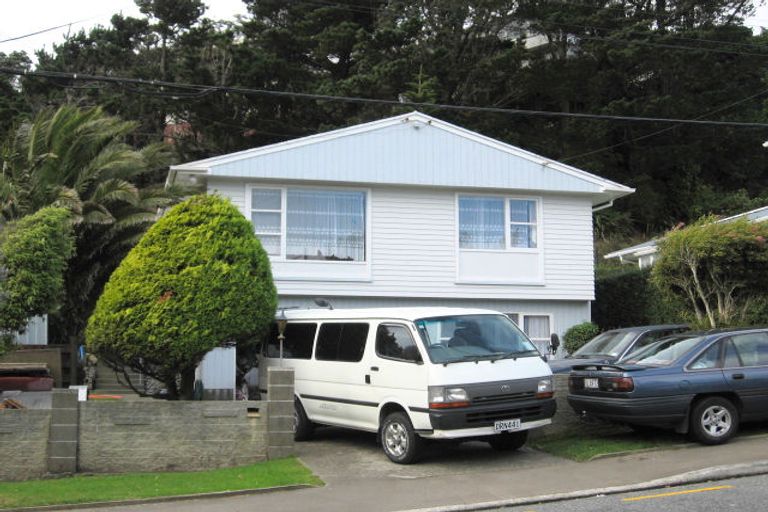 Photo of property in 78 Kenmore Street, Newlands, Wellington, 6037