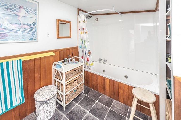 Photo of property in 12 Norfolk Street, Patea, 4520