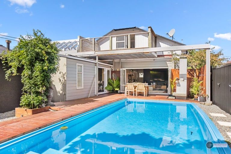 Photo of property in 113 Cuba Street, Petone, Lower Hutt, 5012