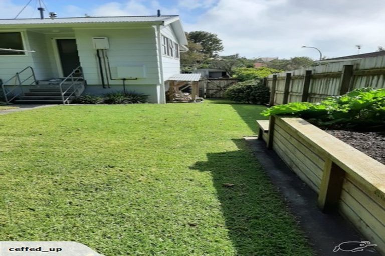 Photo of property in 9 Elgin Grove, Merrilands, New Plymouth, 4312