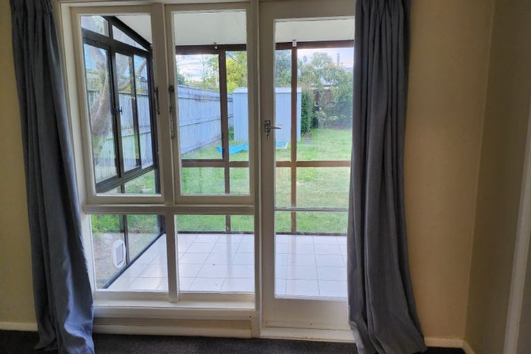 Photo of property in 34 Tuatoru Street, Eastbourne, Lower Hutt, 5013