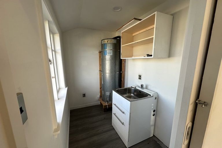 Photo of property in 28 King Street, Coalgate, 7673