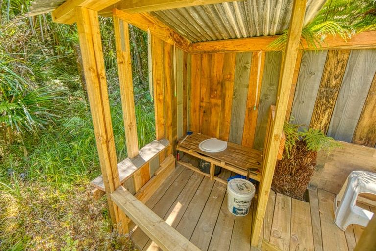 Photo of property in 215 Clifton Road, Kaiata, Greymouth, 7805