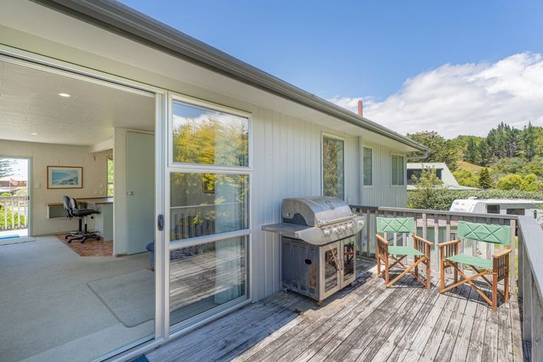 Photo of property in 11 Parkland Place, Whitianga, 3510