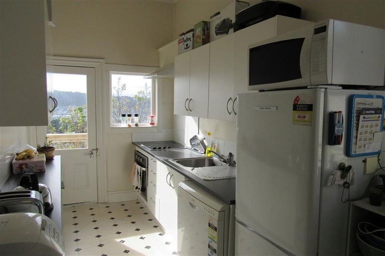 Photo of property in 72 Fairlie Terrace, Kelburn, Wellington, 6021