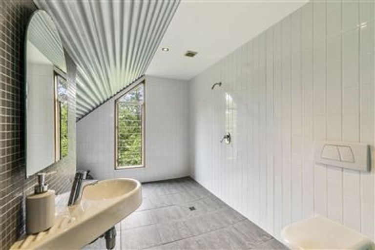 Photo of property in 250 Bawden Road, Dairy Flat, Albany, 0792