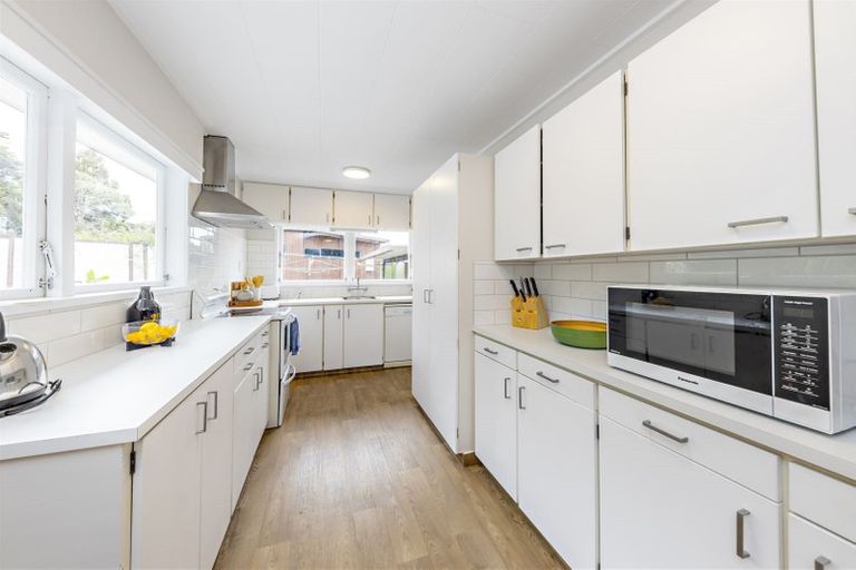 Photo of property in 140 Great South Road, Manurewa, Auckland, 2102