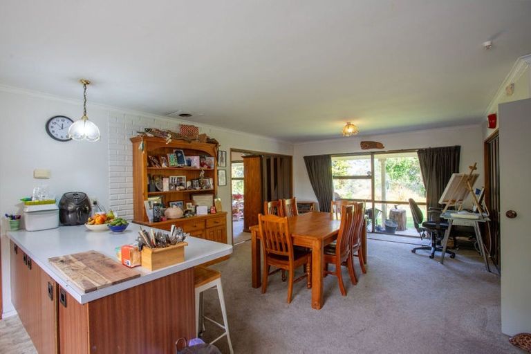 Photo of property in 8 Ameku Road, Raetihi, 4632