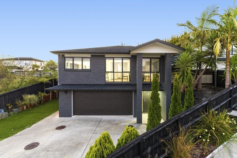 Photo of property in 12 San Casello Rise, Henderson, Auckland, 0612