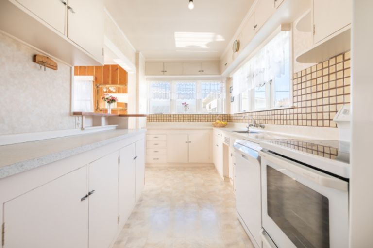 Photo of property in 188 White Swan Road, Mount Roskill, Auckland, 1041