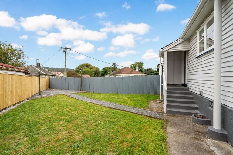 Photo of property in 36 Harris Street, Naenae, Lower Hutt, 5011